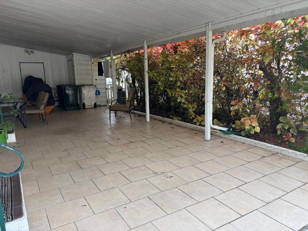 TALLOWWOOD ISLE - Residential