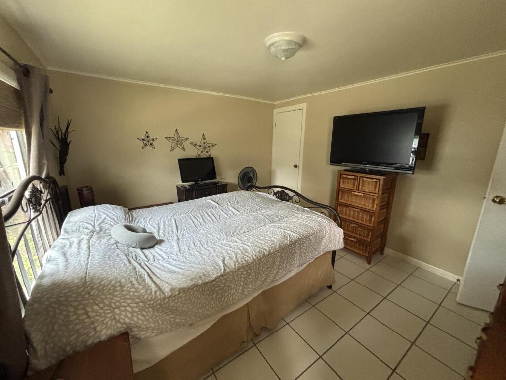 TALLOWWOOD ISLE - Residential