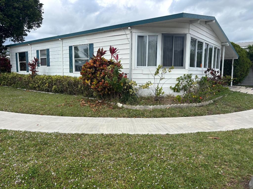 TALLOWWOOD ISLE - Residential