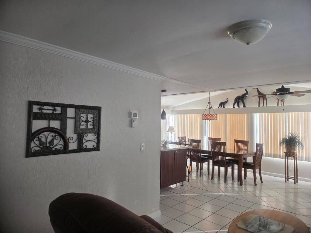 TALLOWWOOD ISLE - Residential