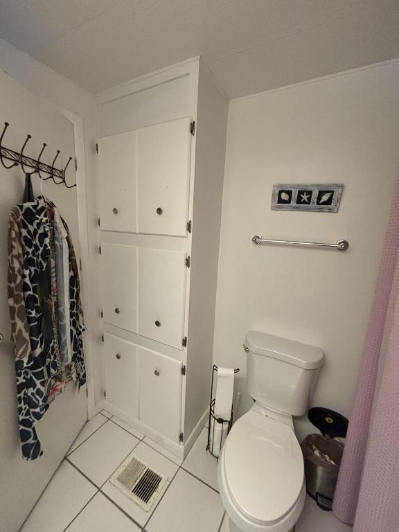 TALLOWWOOD ISLE - Residential