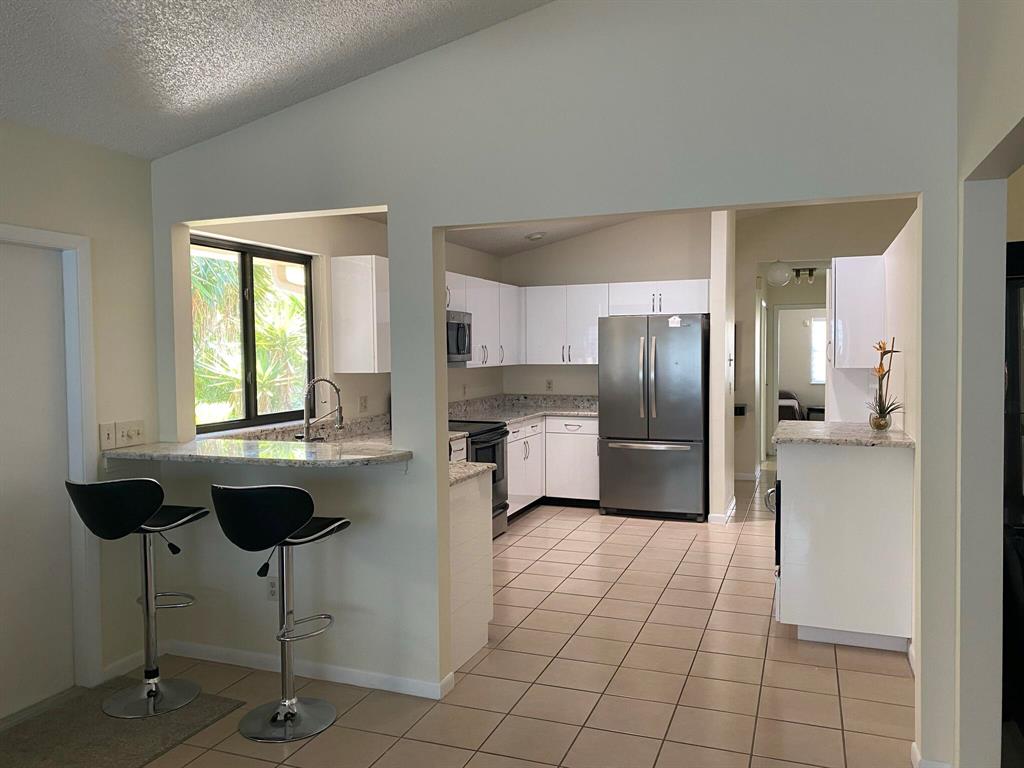 RAINBERRY BAY SEC 3 - Residential Lease