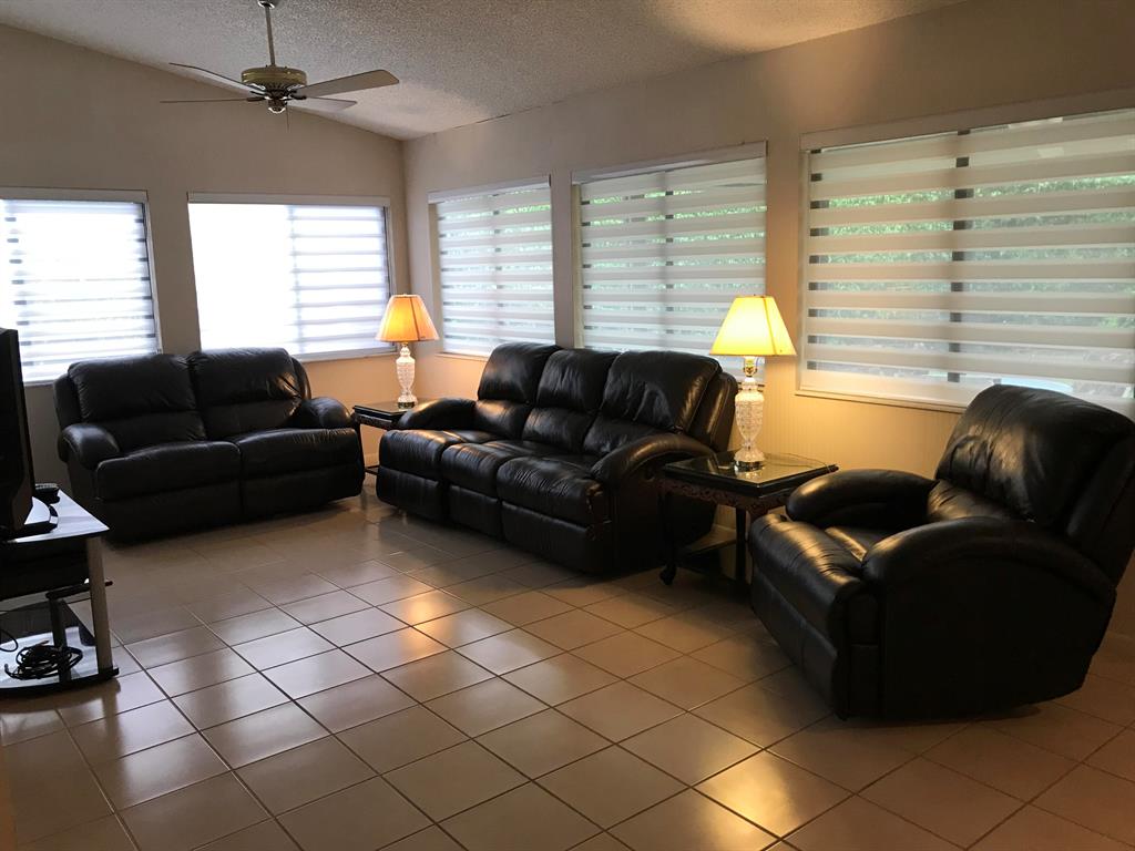 RAINBERRY BAY SEC 3 - Residential Lease