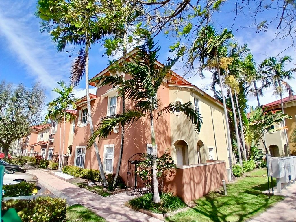 Photo of 247 Lake Monterey Circle, Boynton Beach, FL 33426 (MLS # B26004921)