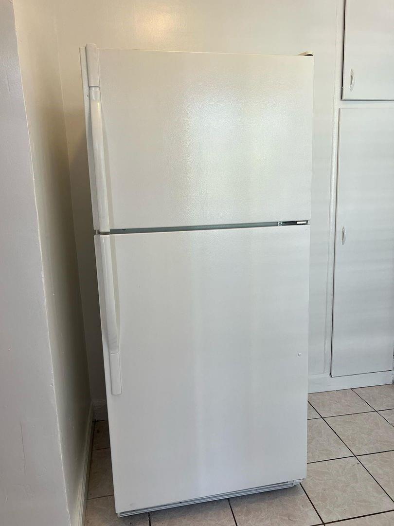 Hollywood South Side Add - Residential Lease