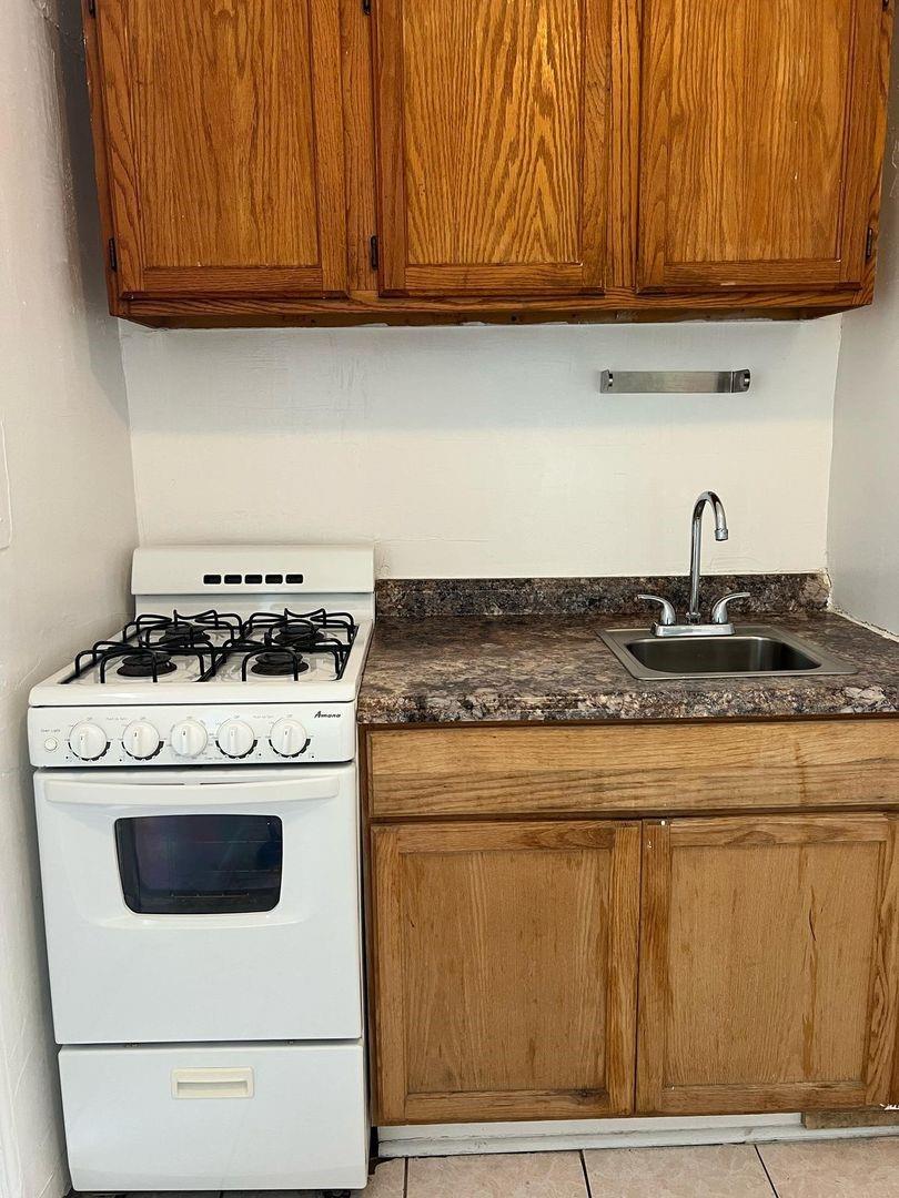 Hollywood South Side Add - Residential Lease