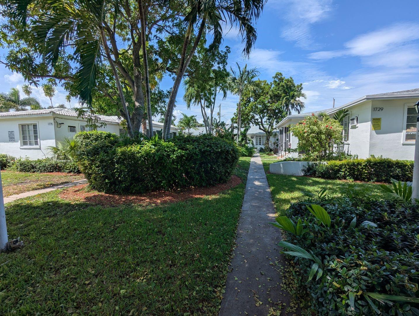 Hollywood South Side Add - Residential Lease