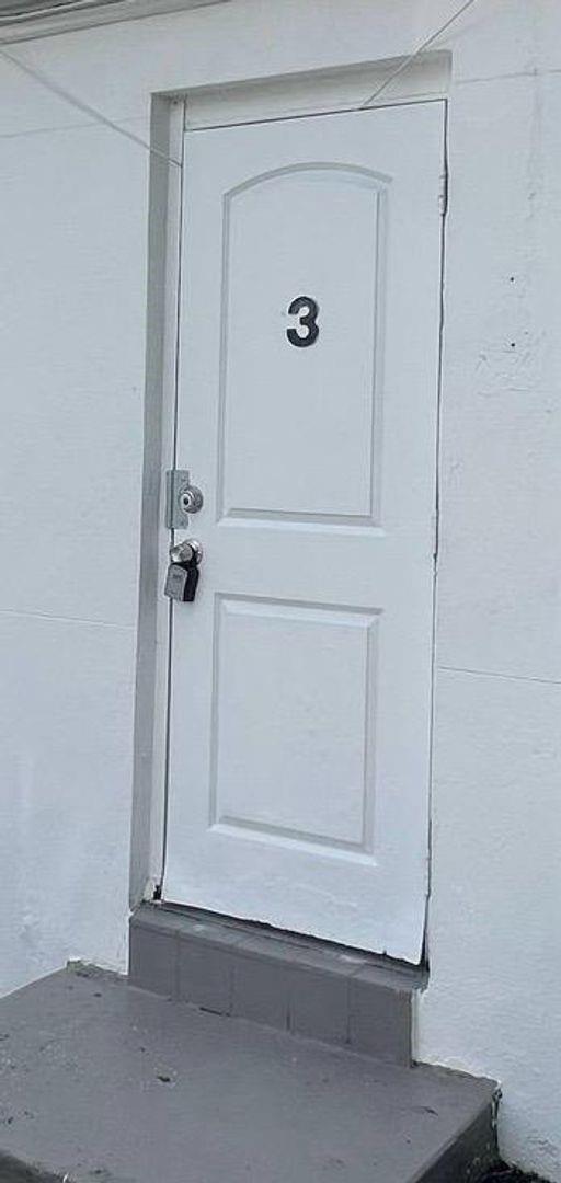 Hollywood South Side Add - Residential Lease