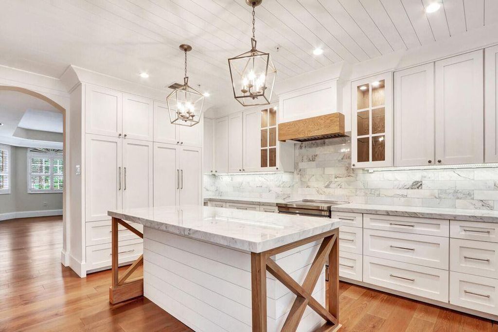 Photo of 2715 Ravella Way, Palm Beach Gardens, FL 33410 (MLS # R11063109)