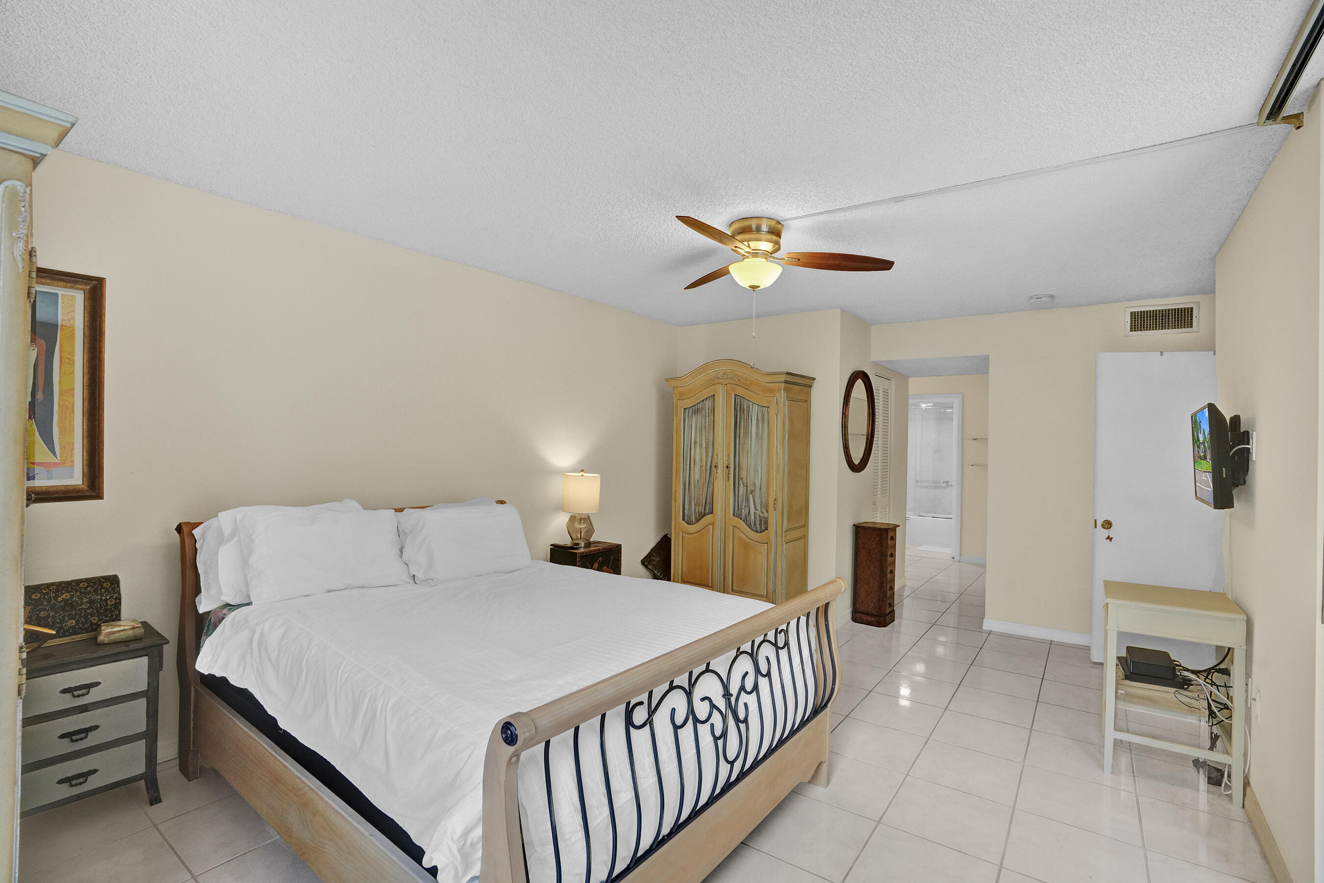 GRANDVIEW AT EMERALD HILLS CONDO - Residential