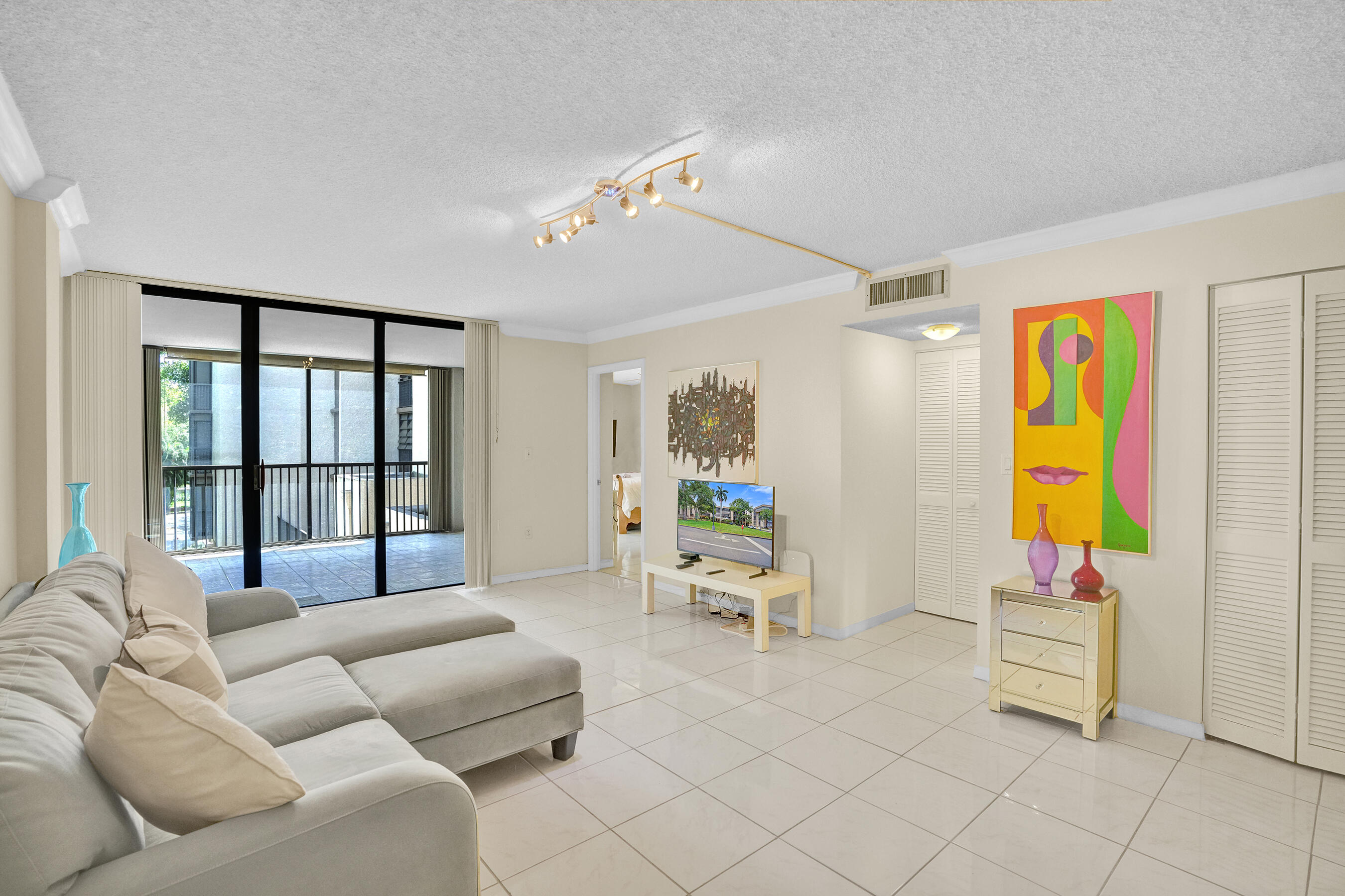 GRANDVIEW AT EMERALD HILLS CONDO - Residential