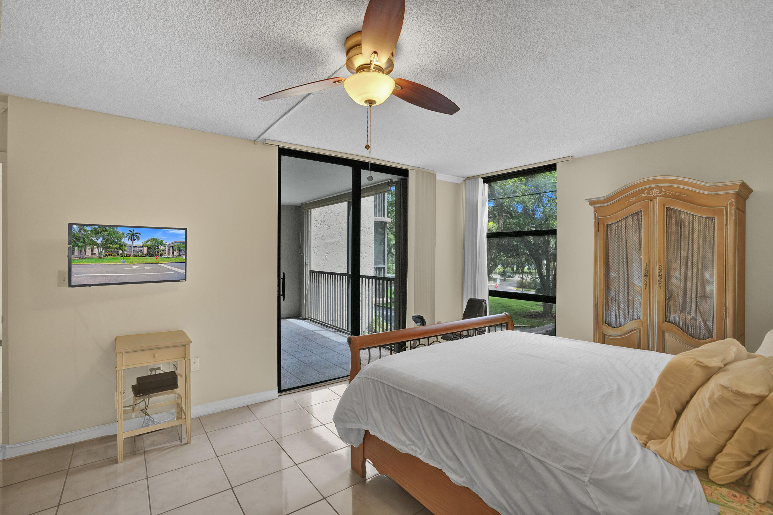 GRANDVIEW AT EMERALD HILLS CONDO - Residential