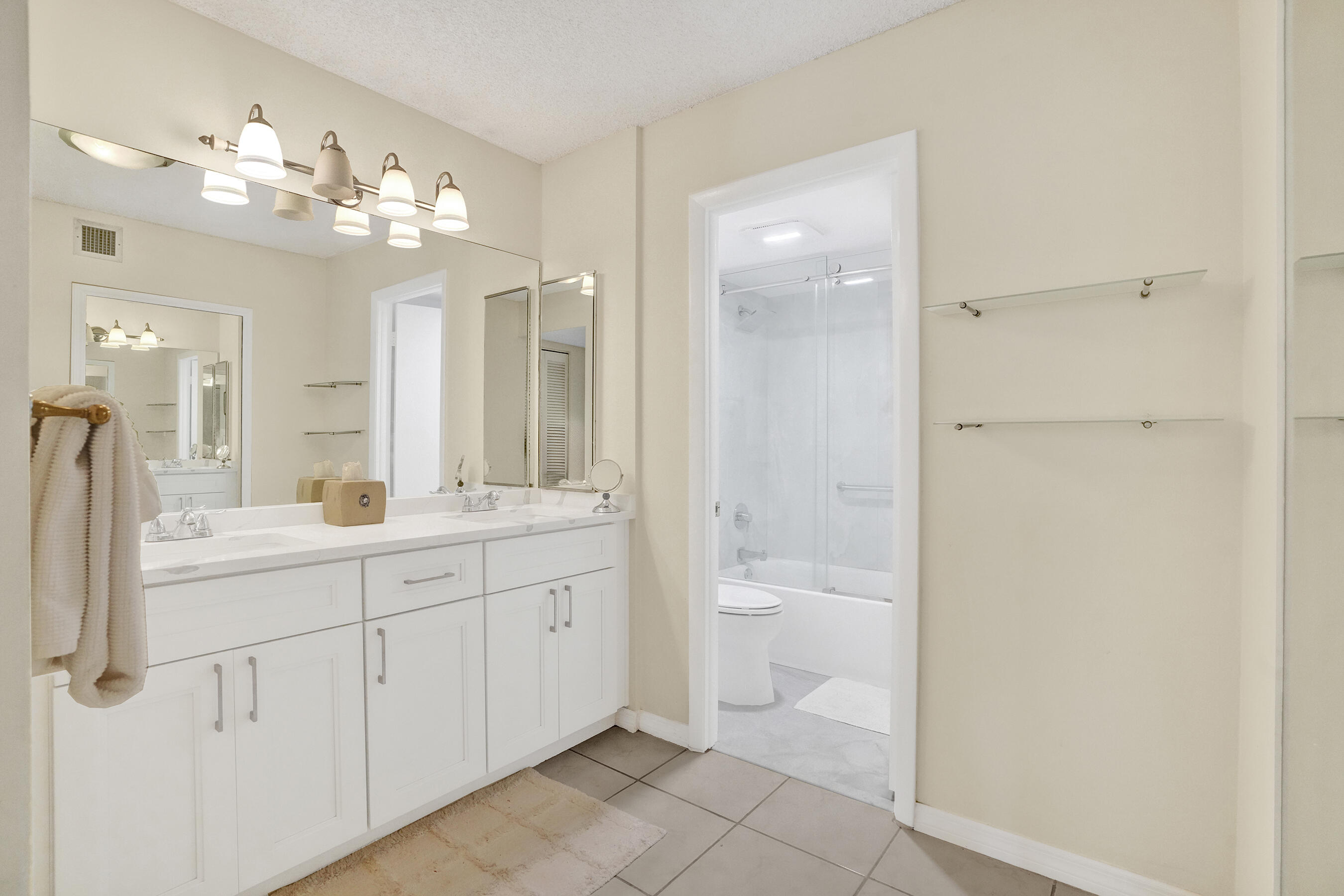 GRANDVIEW AT EMERALD HILLS CONDO - Residential