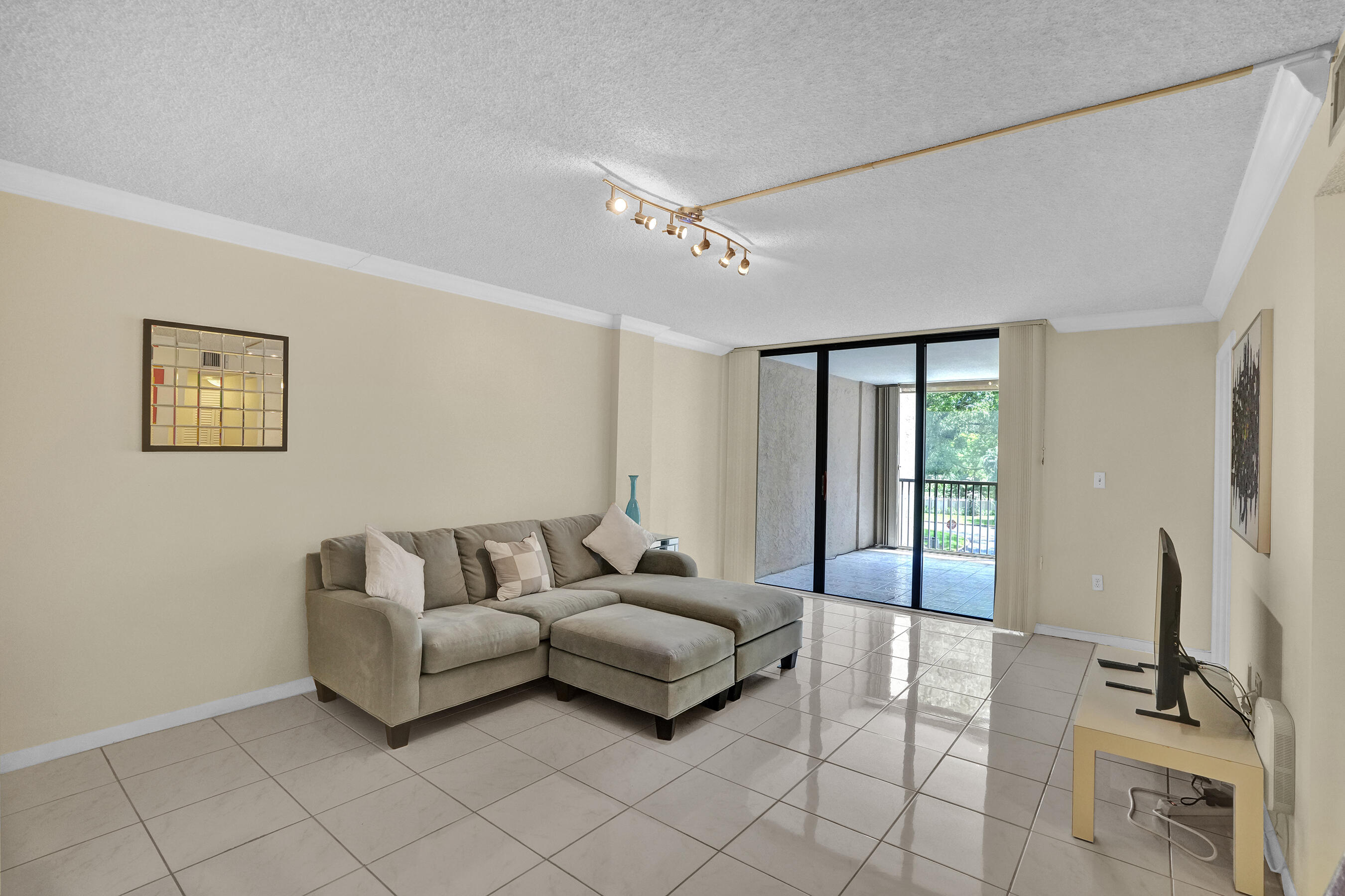 GRANDVIEW AT EMERALD HILLS CONDO - Residential