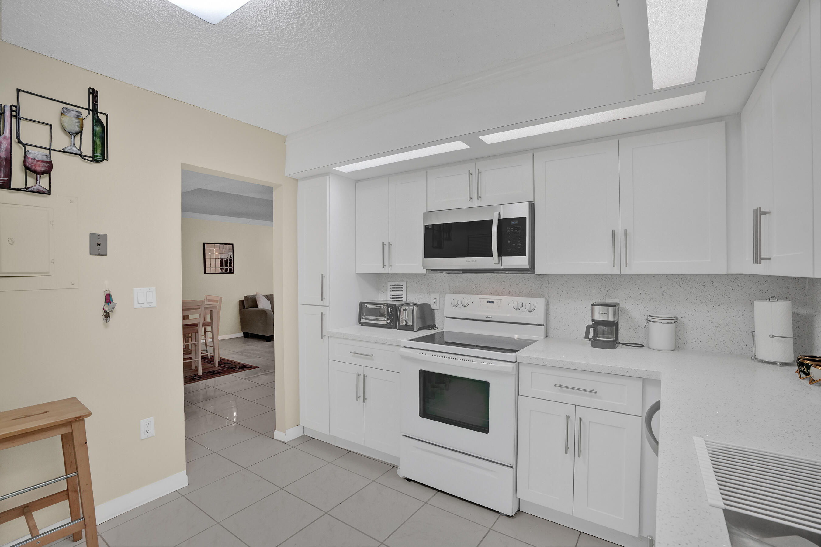 2800 N 46th Avenue A302