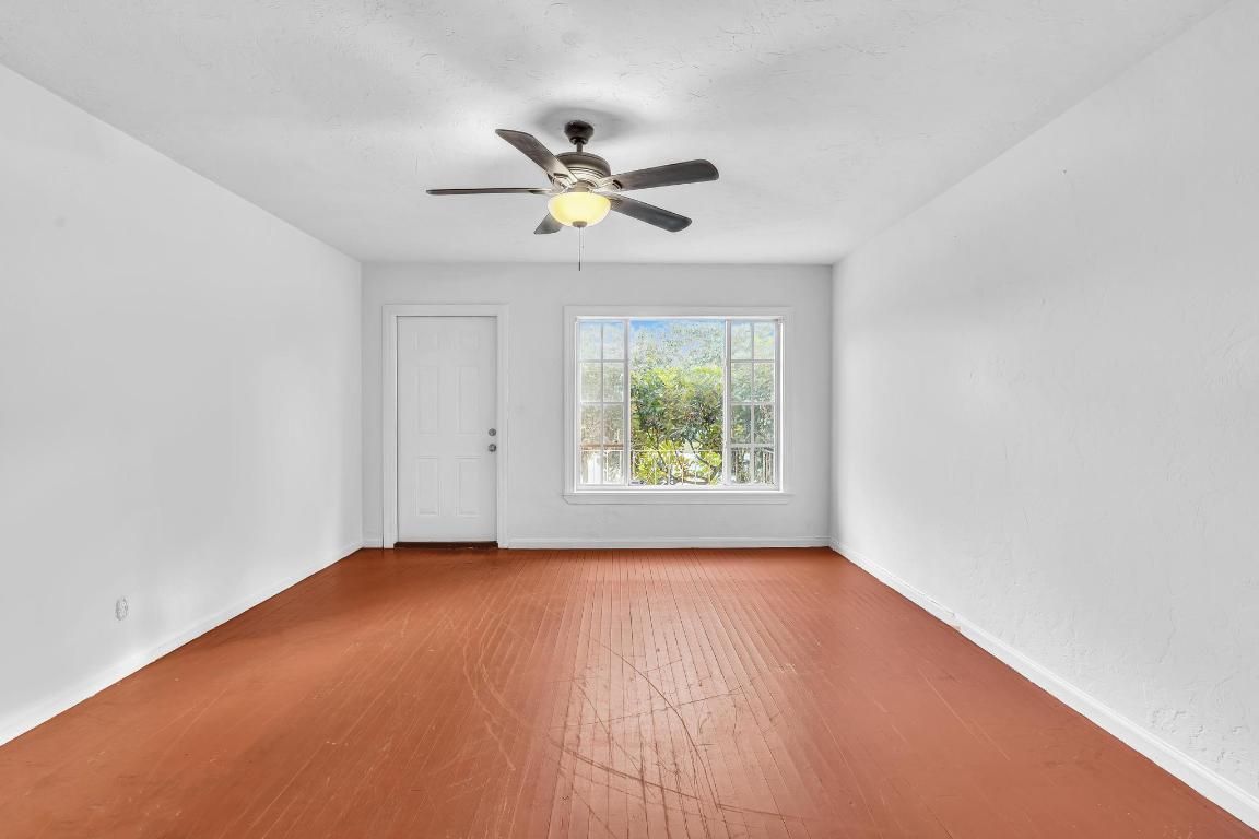 LAKE WORTH TOWN OF - Residential