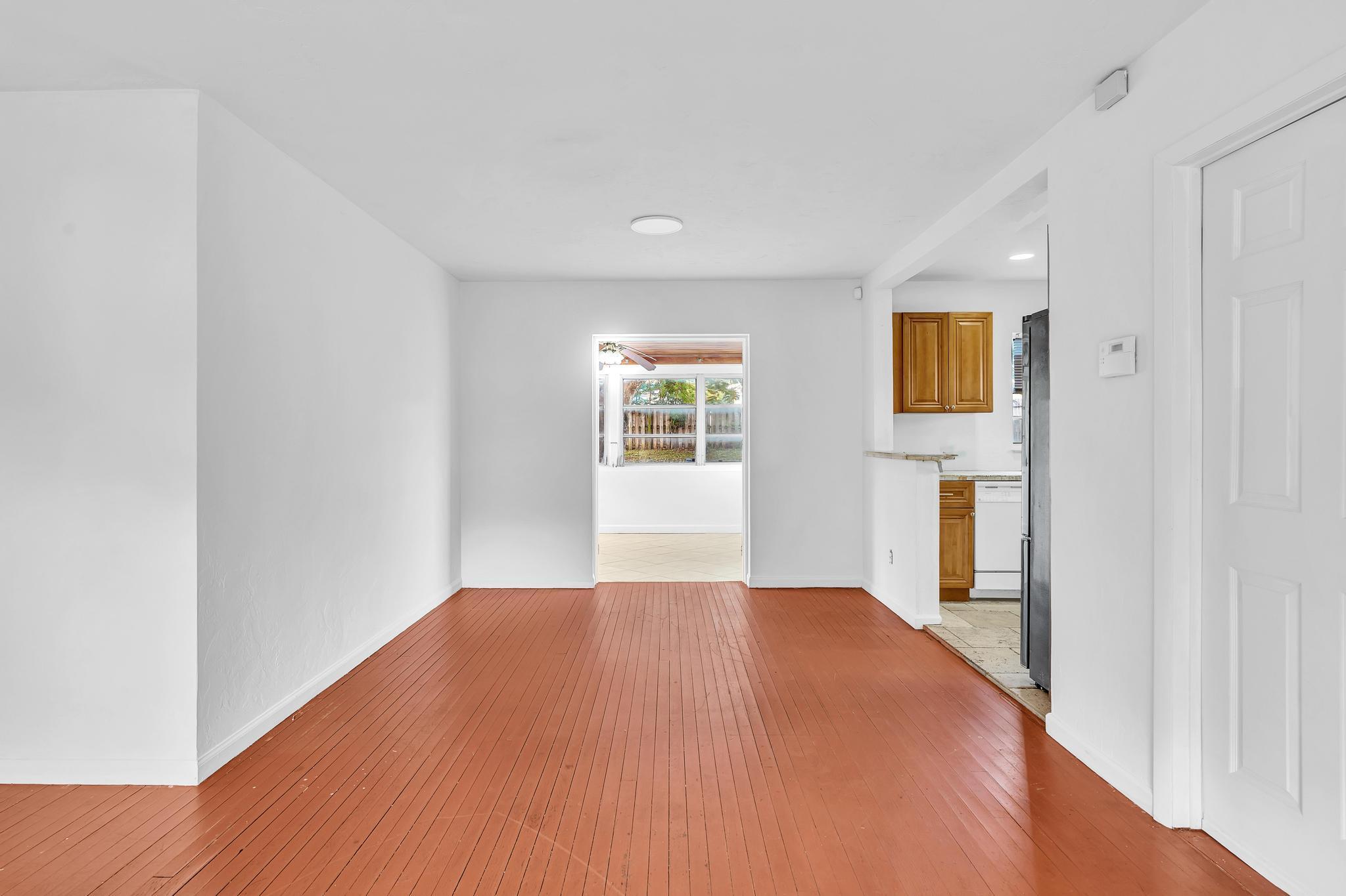 LAKE WORTH TOWN OF - Residential