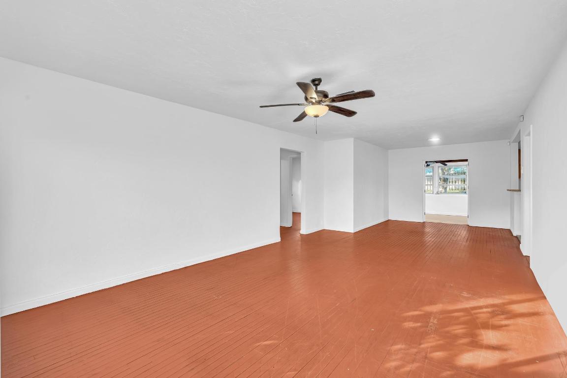 LAKE WORTH TOWN OF - Residential