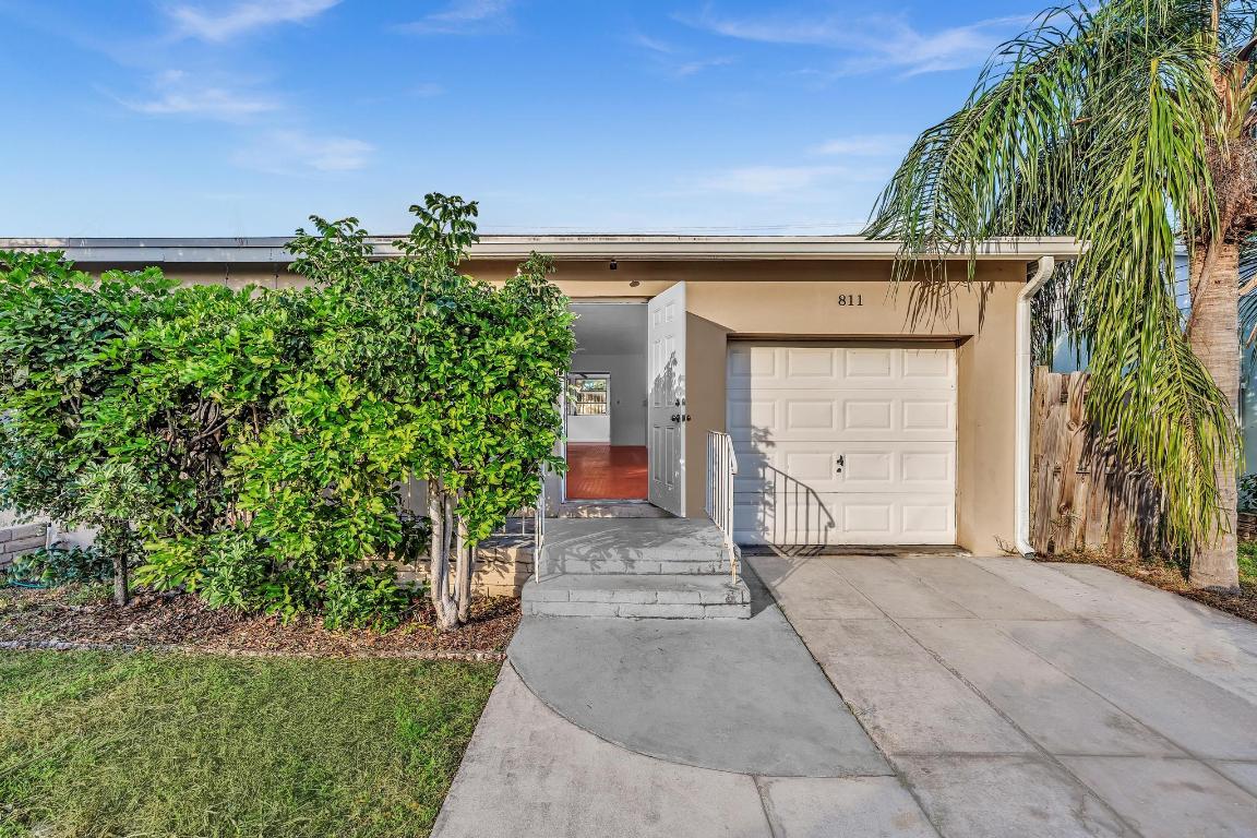 LAKE WORTH TOWN OF - Residential