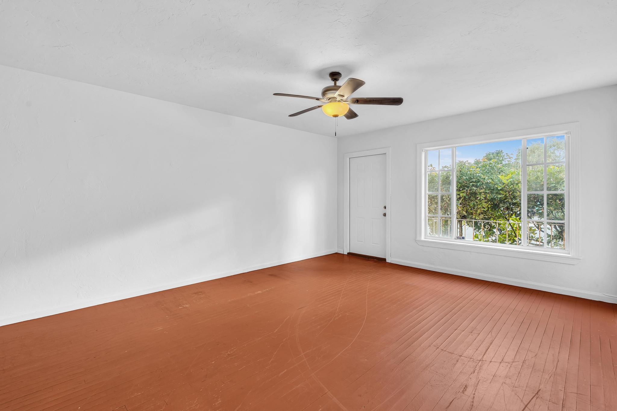 LAKE WORTH TOWN OF - Residential