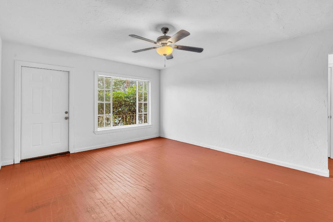 LAKE WORTH TOWN OF - Residential