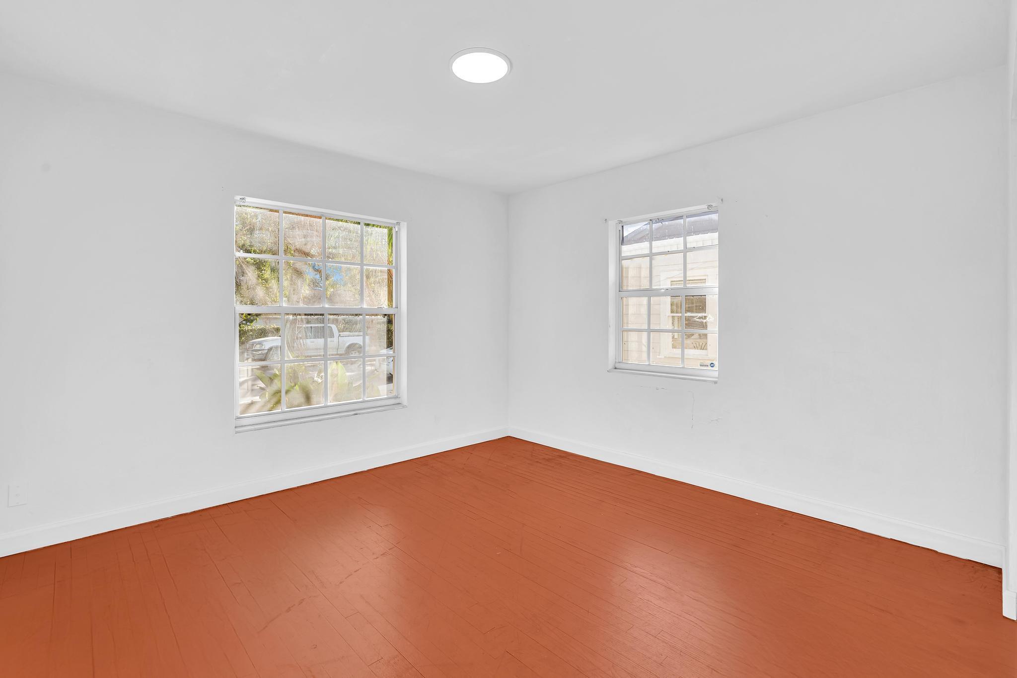 LAKE WORTH TOWN OF - Residential