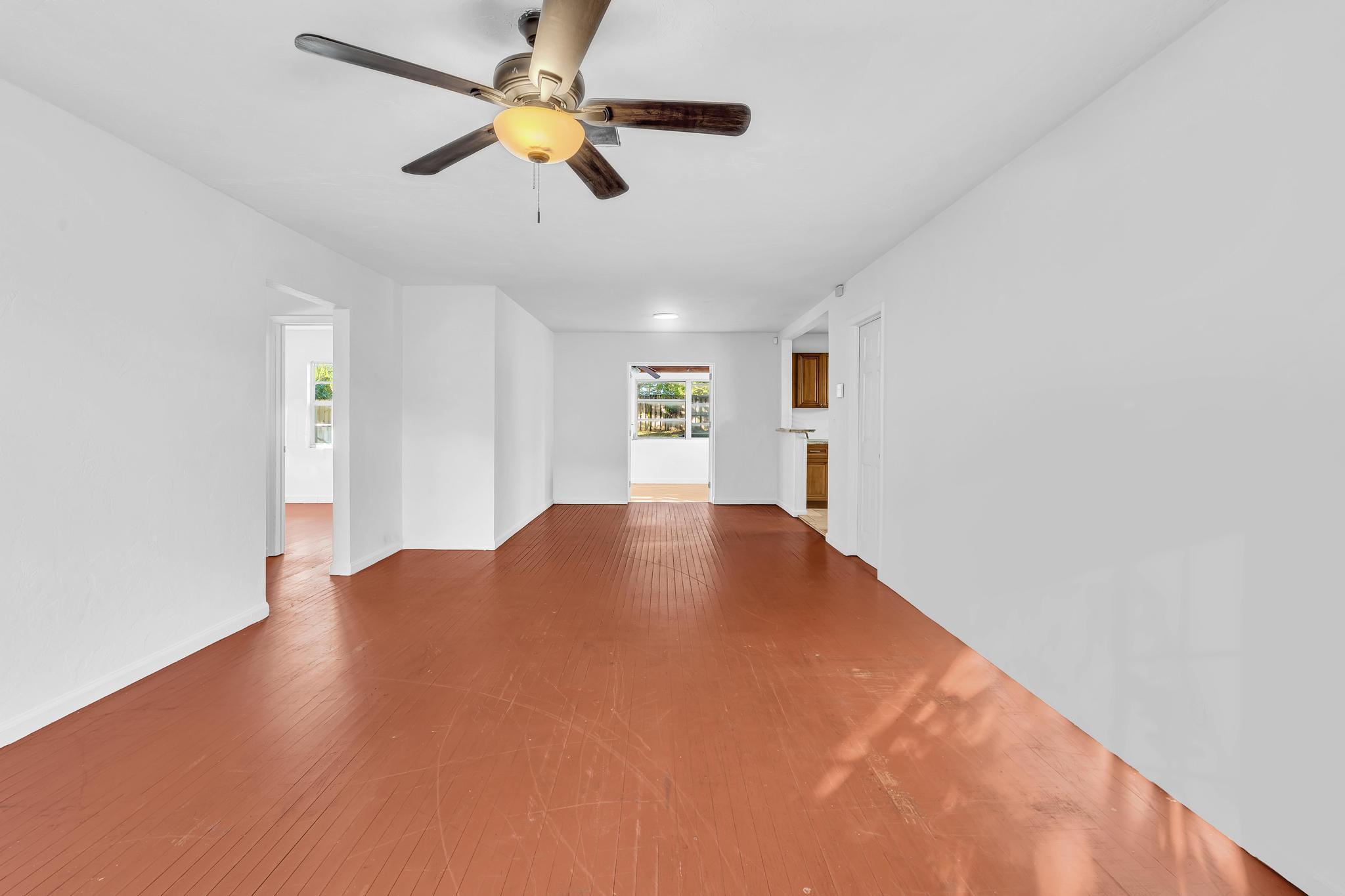 LAKE WORTH TOWN OF - Residential