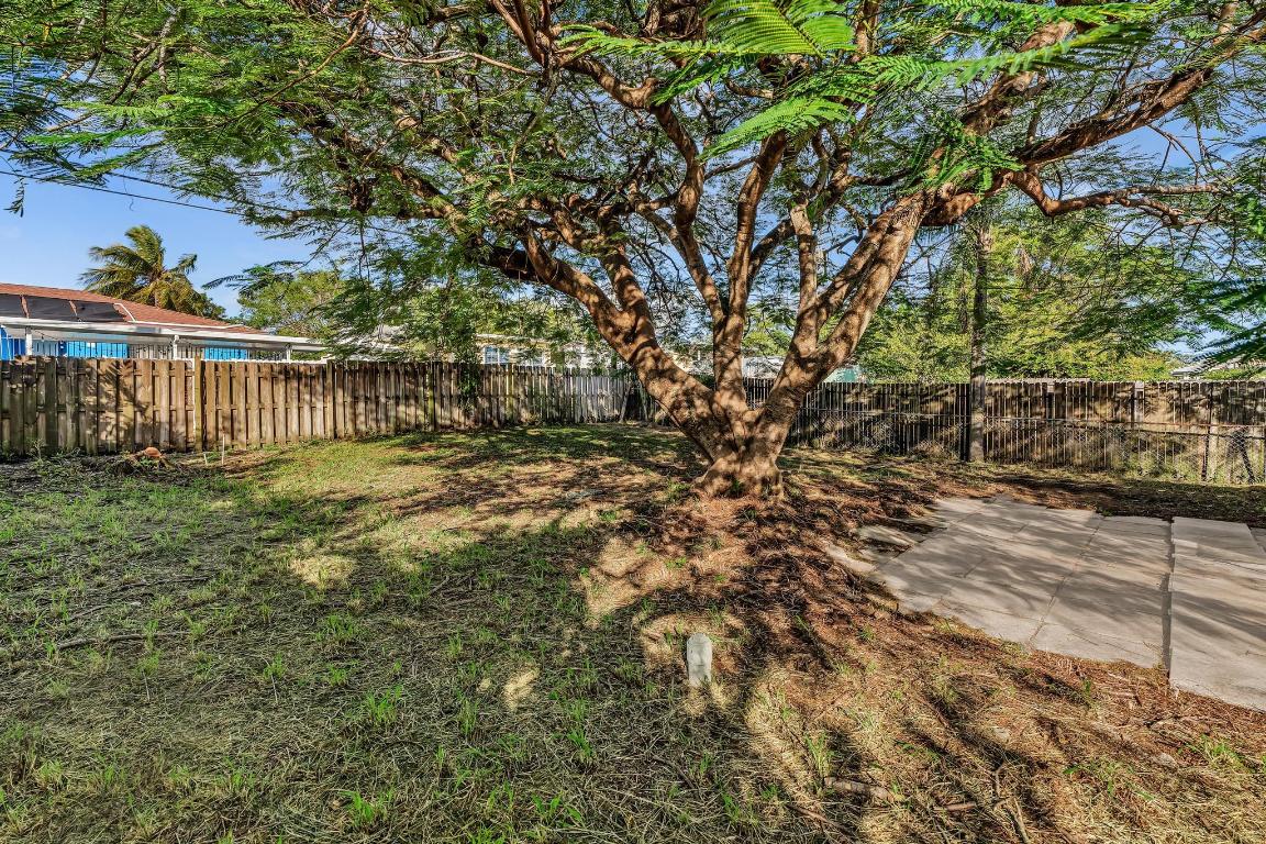 LAKE WORTH TOWN OF - Residential