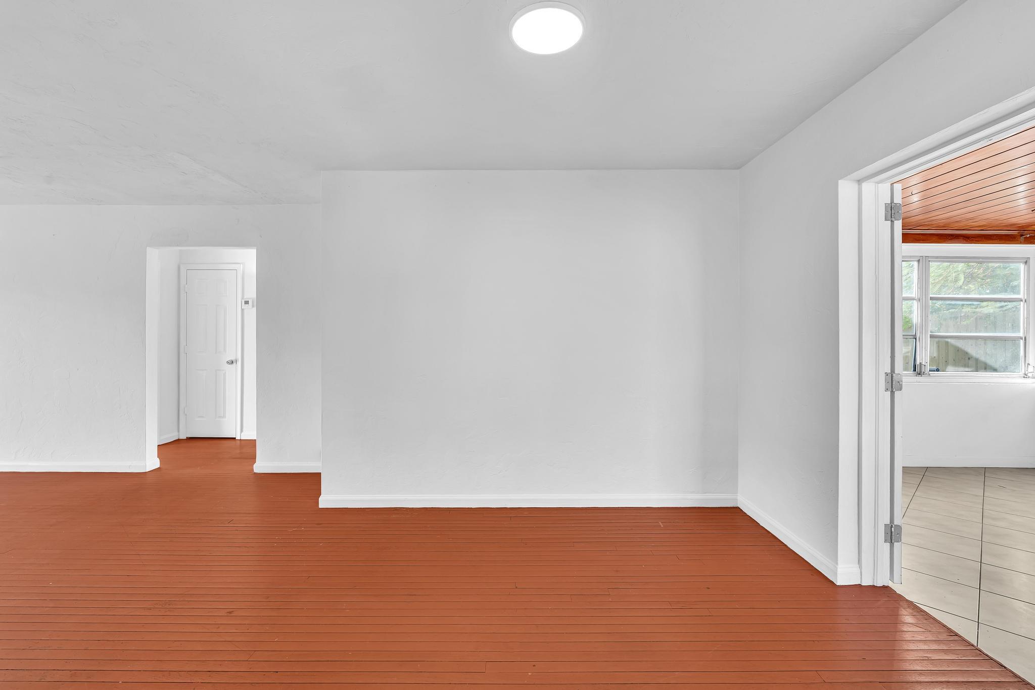 LAKE WORTH TOWN OF - Residential