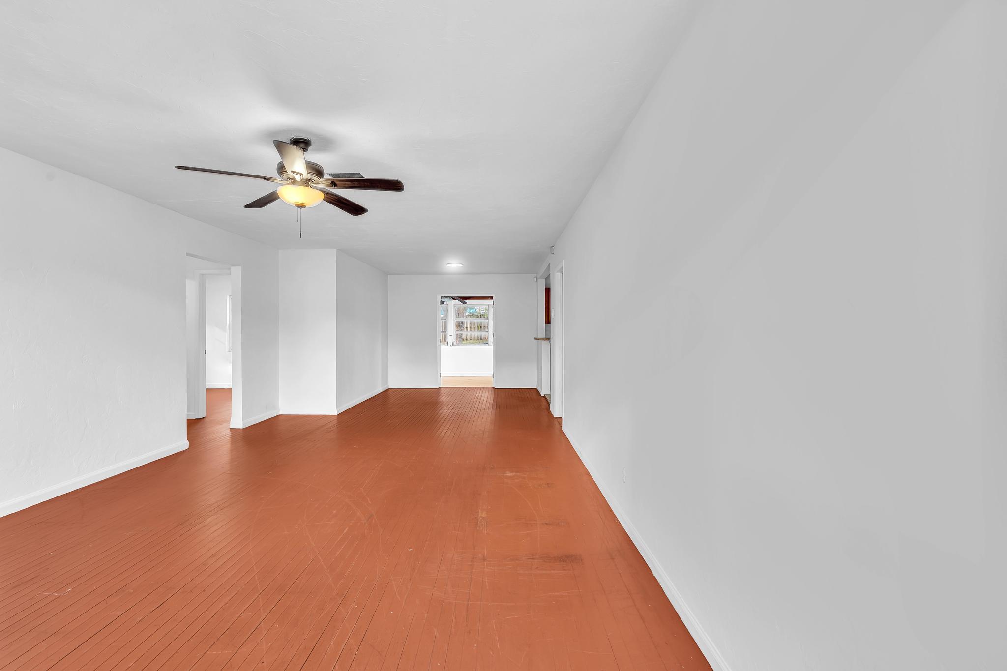 LAKE WORTH TOWN OF - Residential