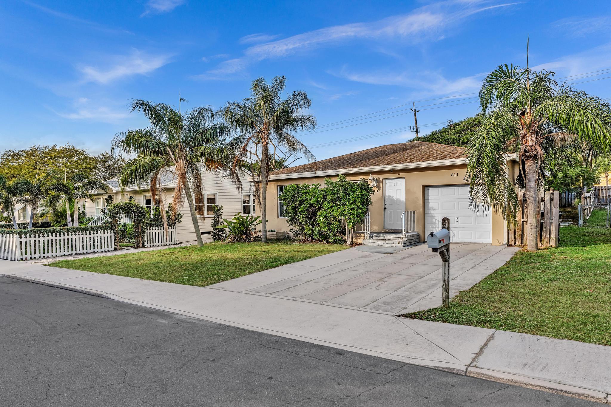 LAKE WORTH TOWN OF - Residential