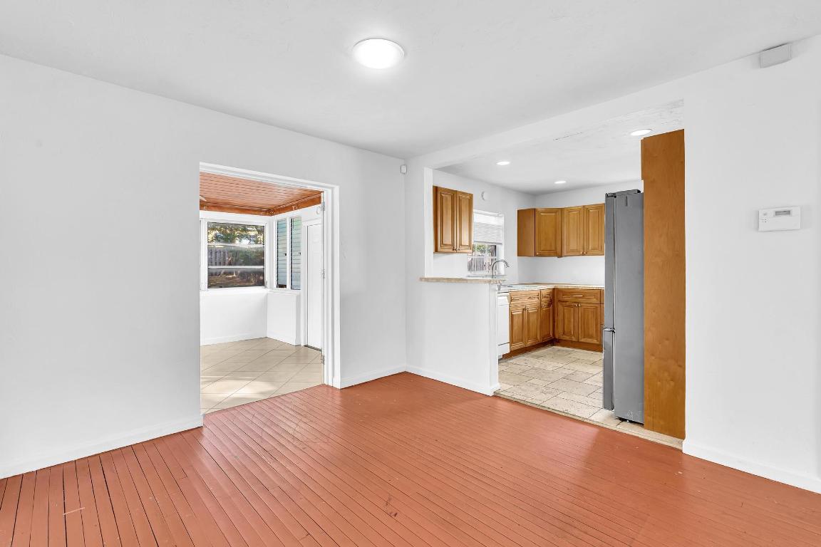 LAKE WORTH TOWN OF - Residential