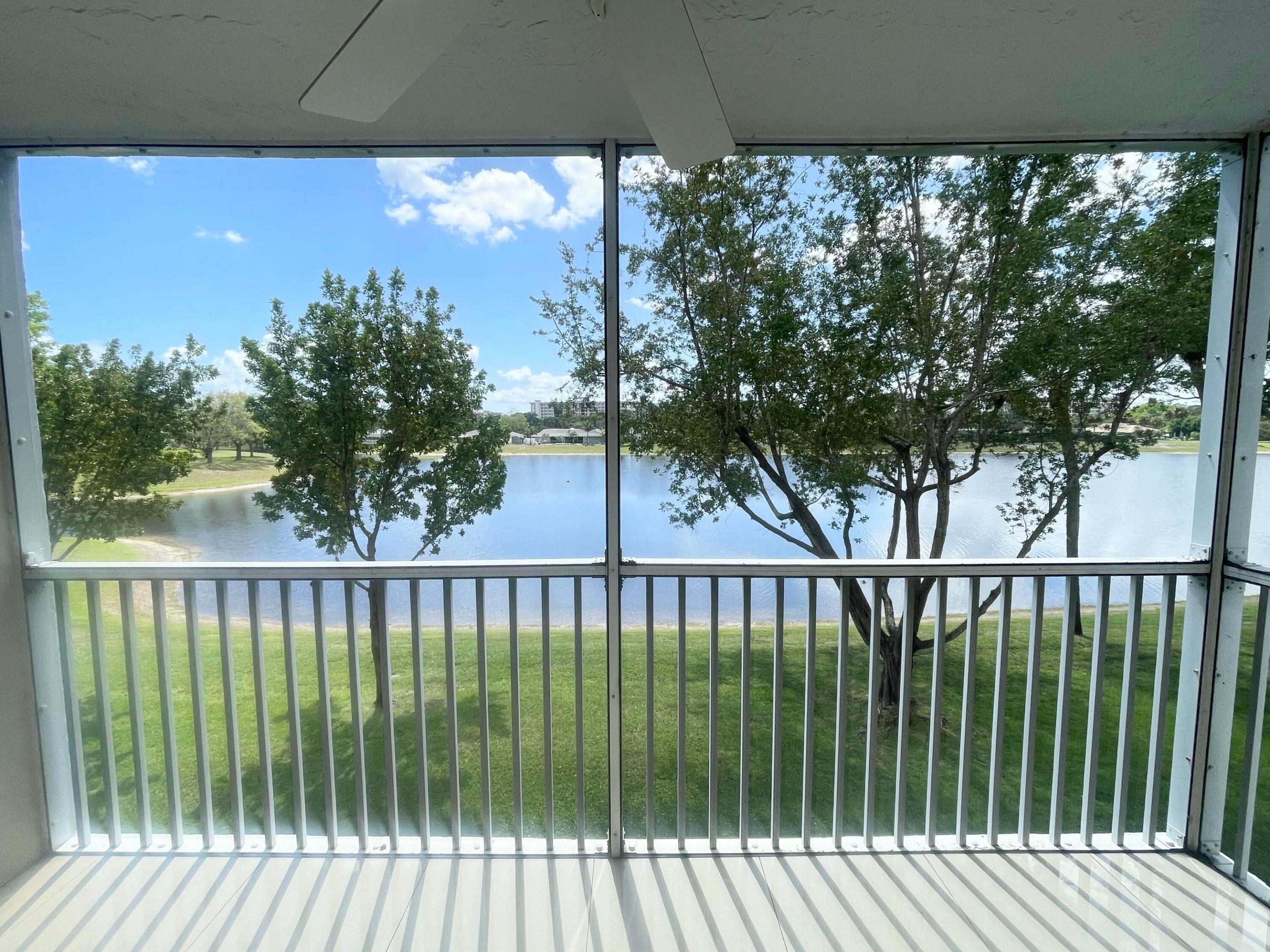 NO 41 PALM-AIRE COUNTRY CLUB - Residential