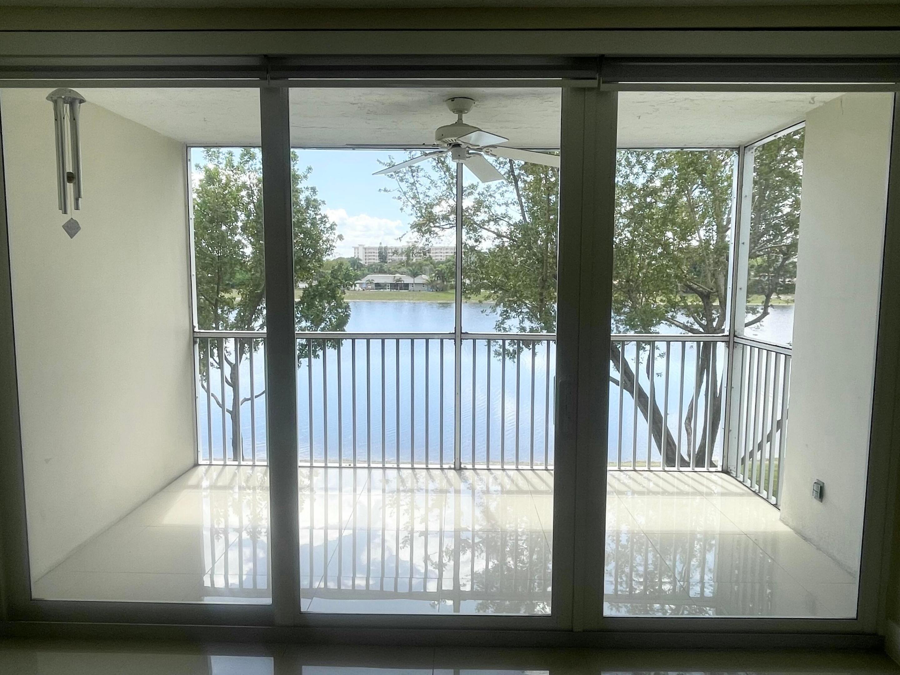 NO 41 PALM-AIRE COUNTRY CLUB - Residential