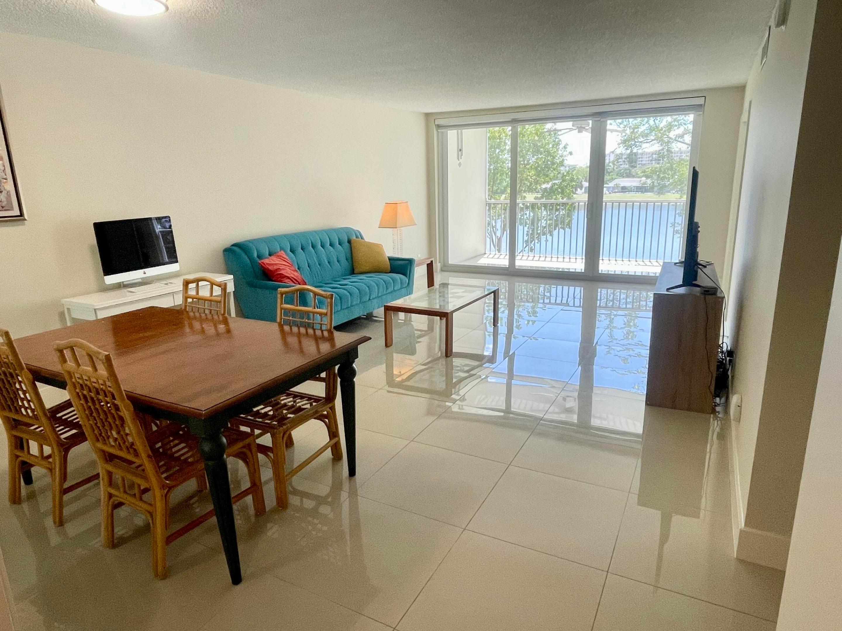 NO 41 PALM-AIRE COUNTRY CLUB - Residential