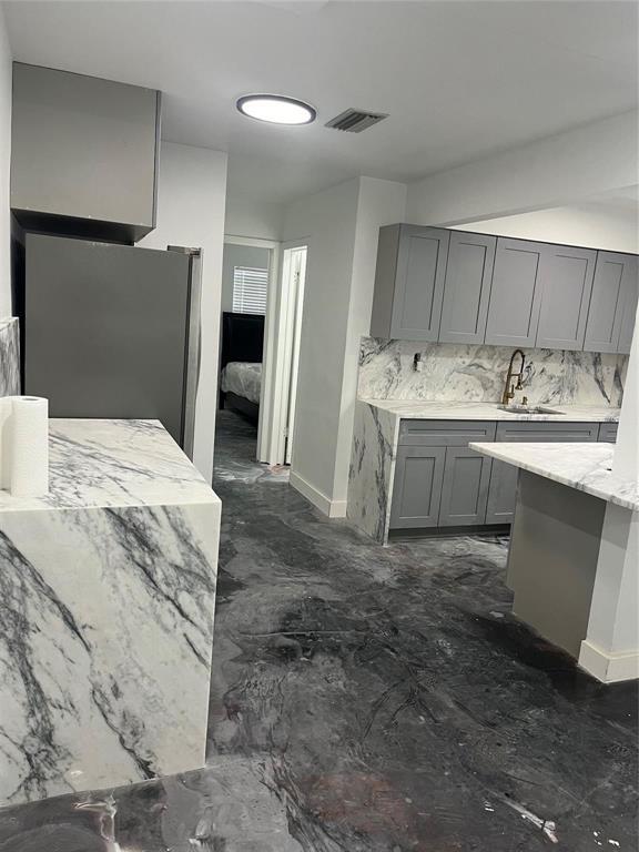 View photos, virtual tours, details... 739 NE 13th Court Unit 2