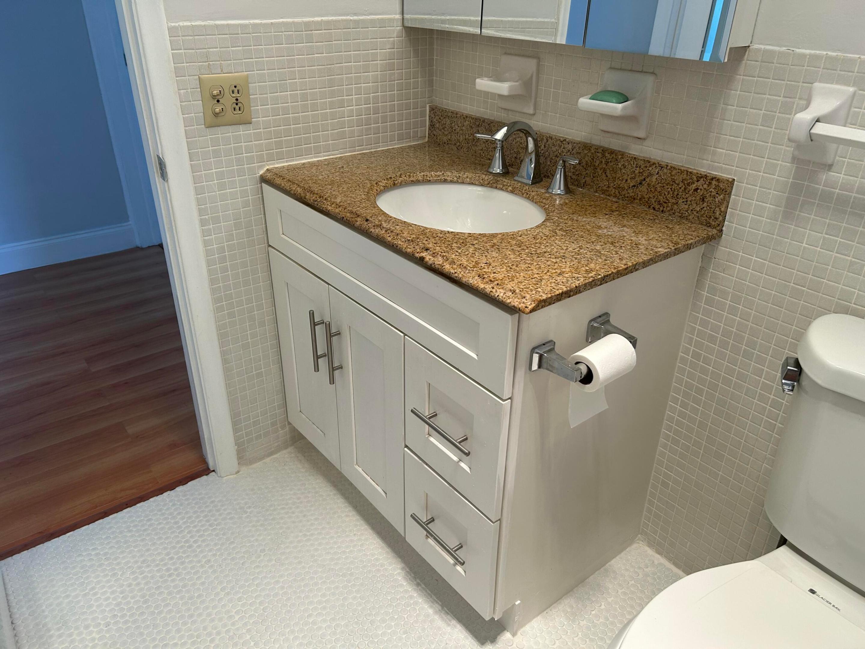 GEORGIAN COURT APTS CO-OP - Residential Lease