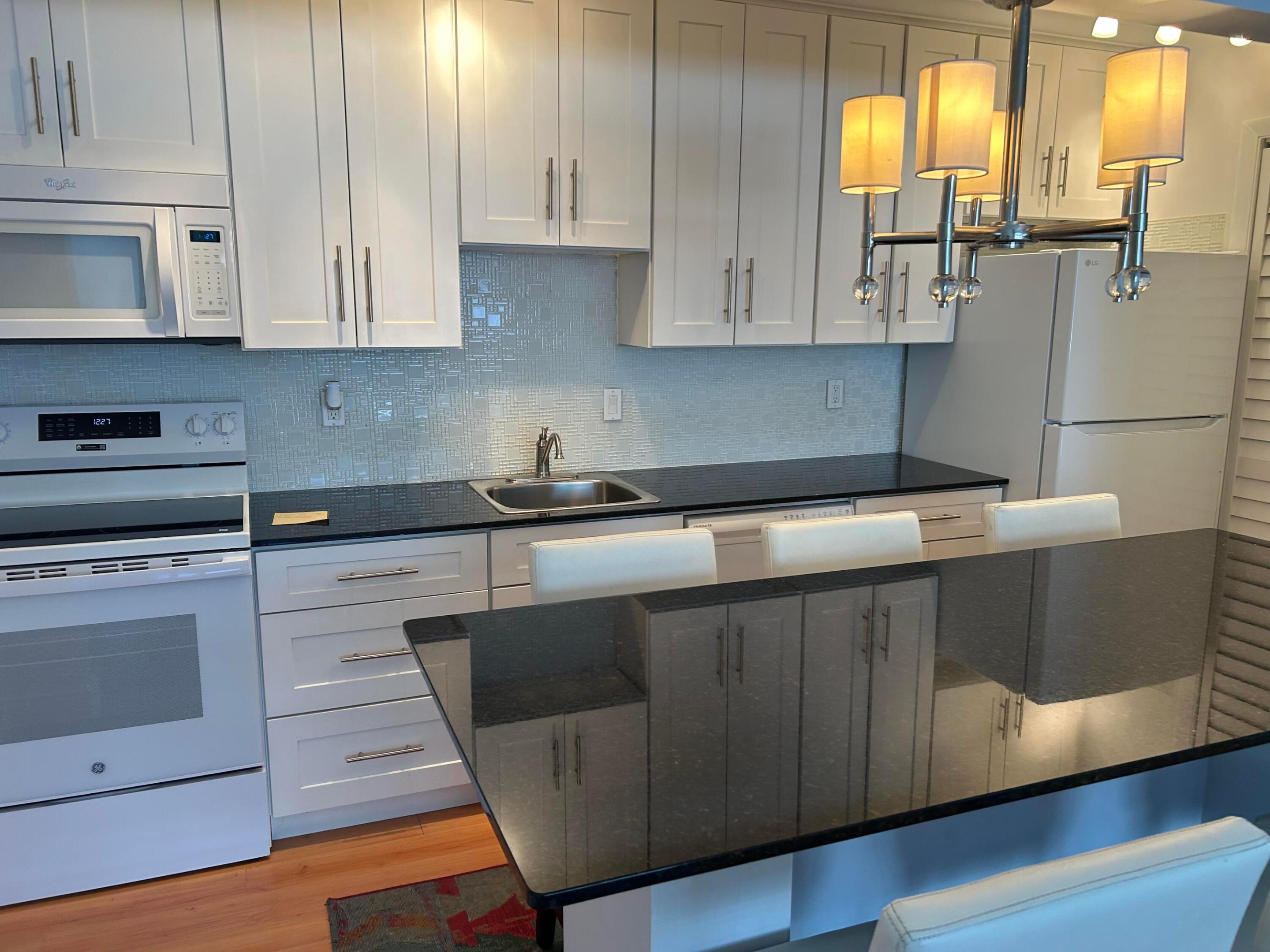 GEORGIAN COURT APTS CO-OP - Residential Lease