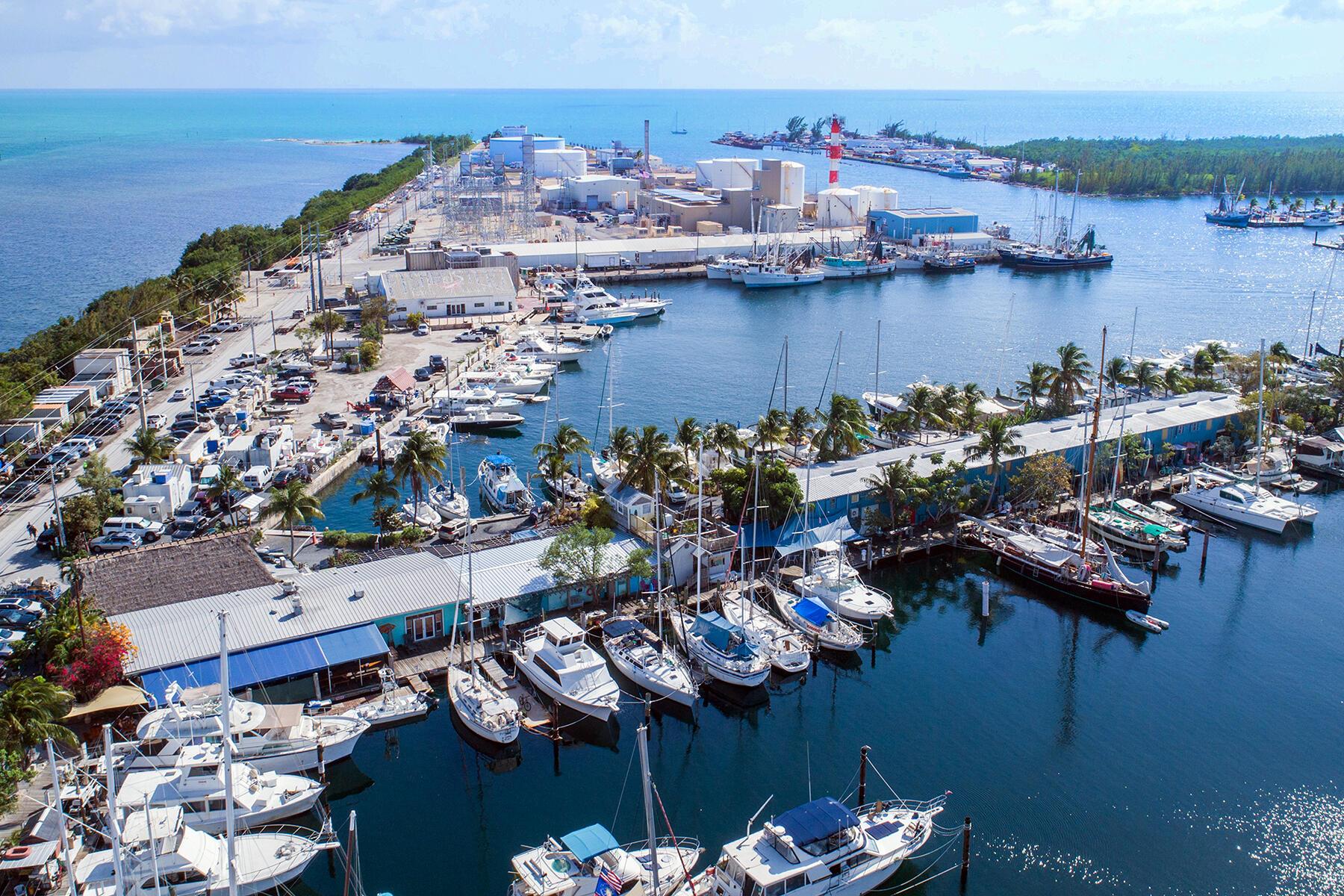Great Opportunity and location. 25X60 deep water slip.
