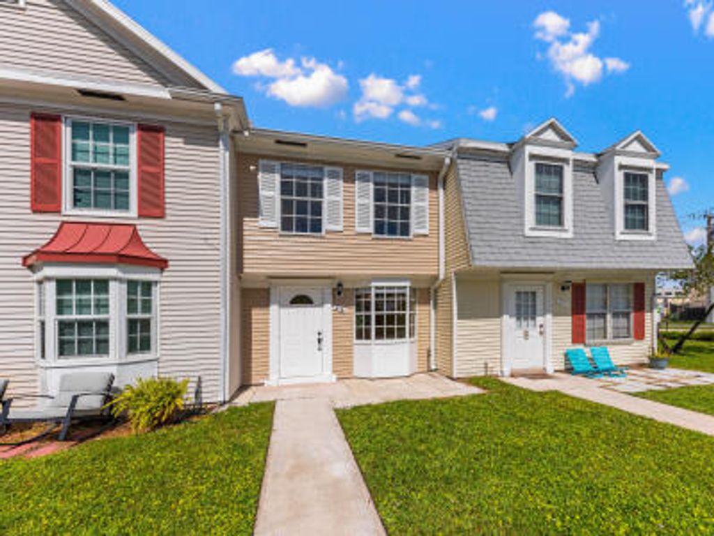 Photo of 416 Georgian Park Drive Drive, Jupiter, FL 33458 (MLS # R10799477)