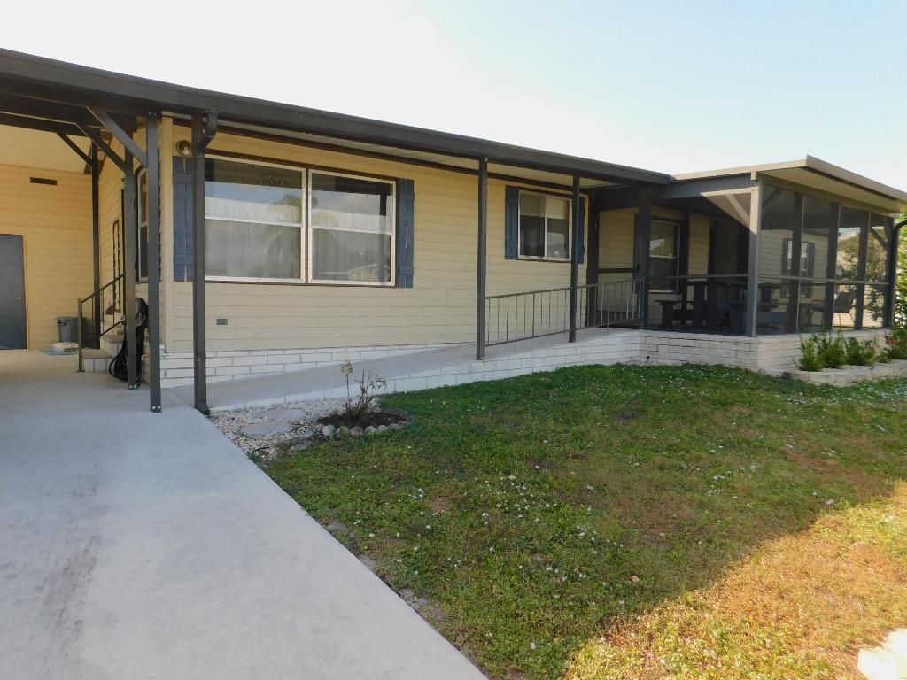 Photo of 552 Tropical Isles Circle, Fort Pierce, FL 34982 (MLS # R10933421)