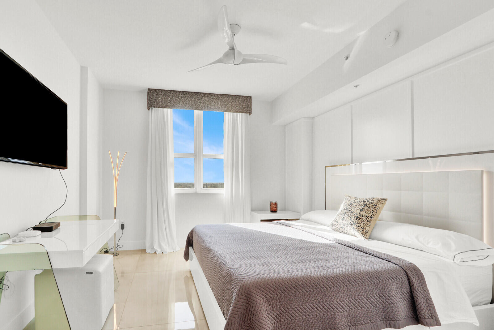 CASA COSTA CONDO - Residential Lease