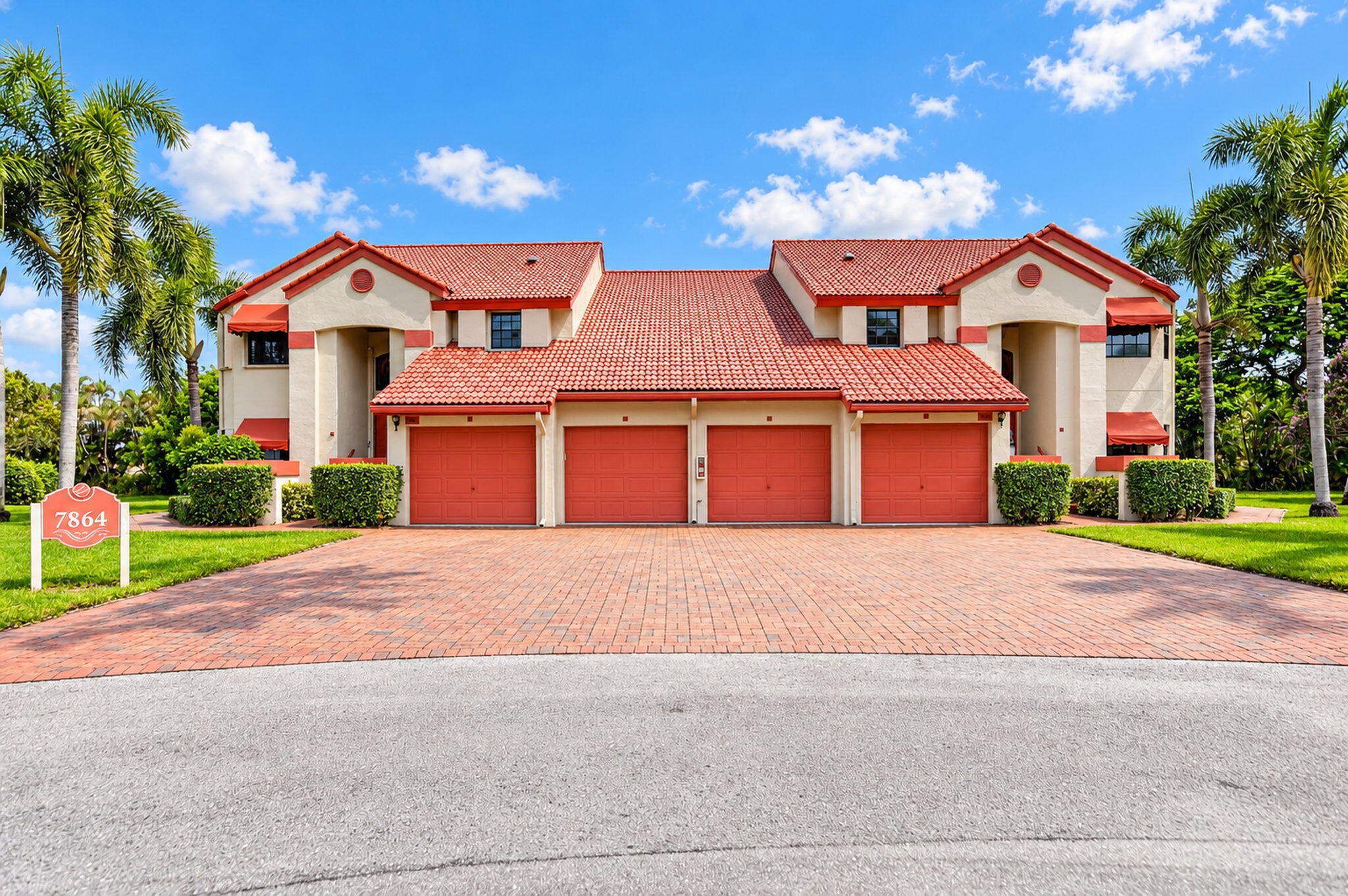7864 LEXINGTON CLUB Boulevard D, Delray Beach, FL, 33446/$320,000 3 7864 LEXINGTON CLUB Boulevard D