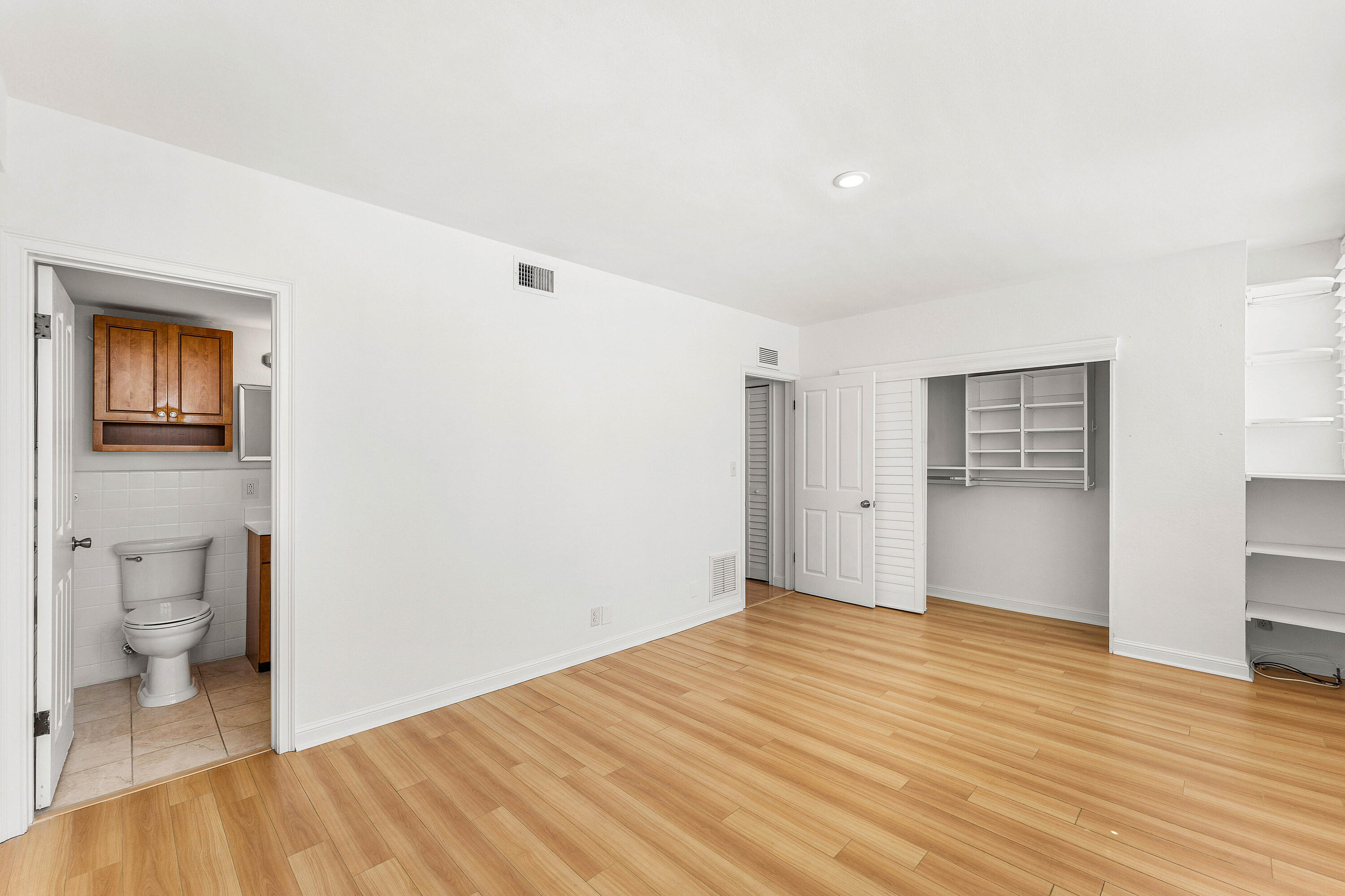 BREAKWATER TOWERS CO-OP - Residential