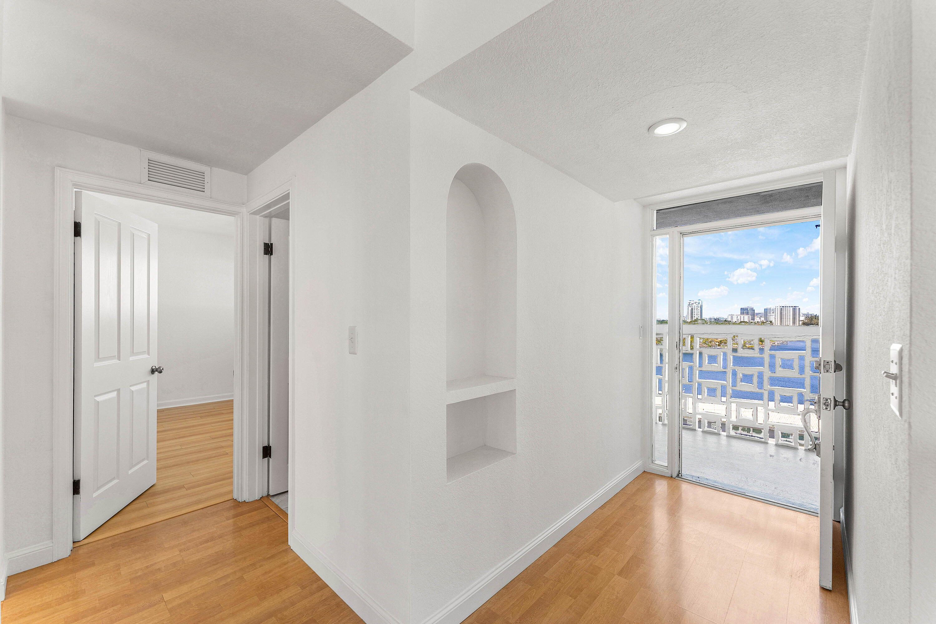 BREAKWATER TOWERS CO-OP - Residential