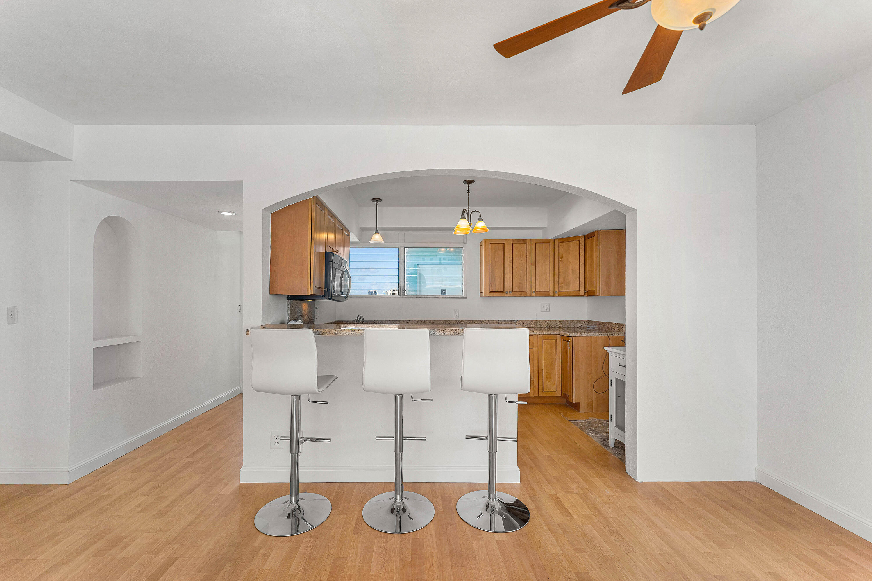 BREAKWATER TOWERS CO-OP - Residential