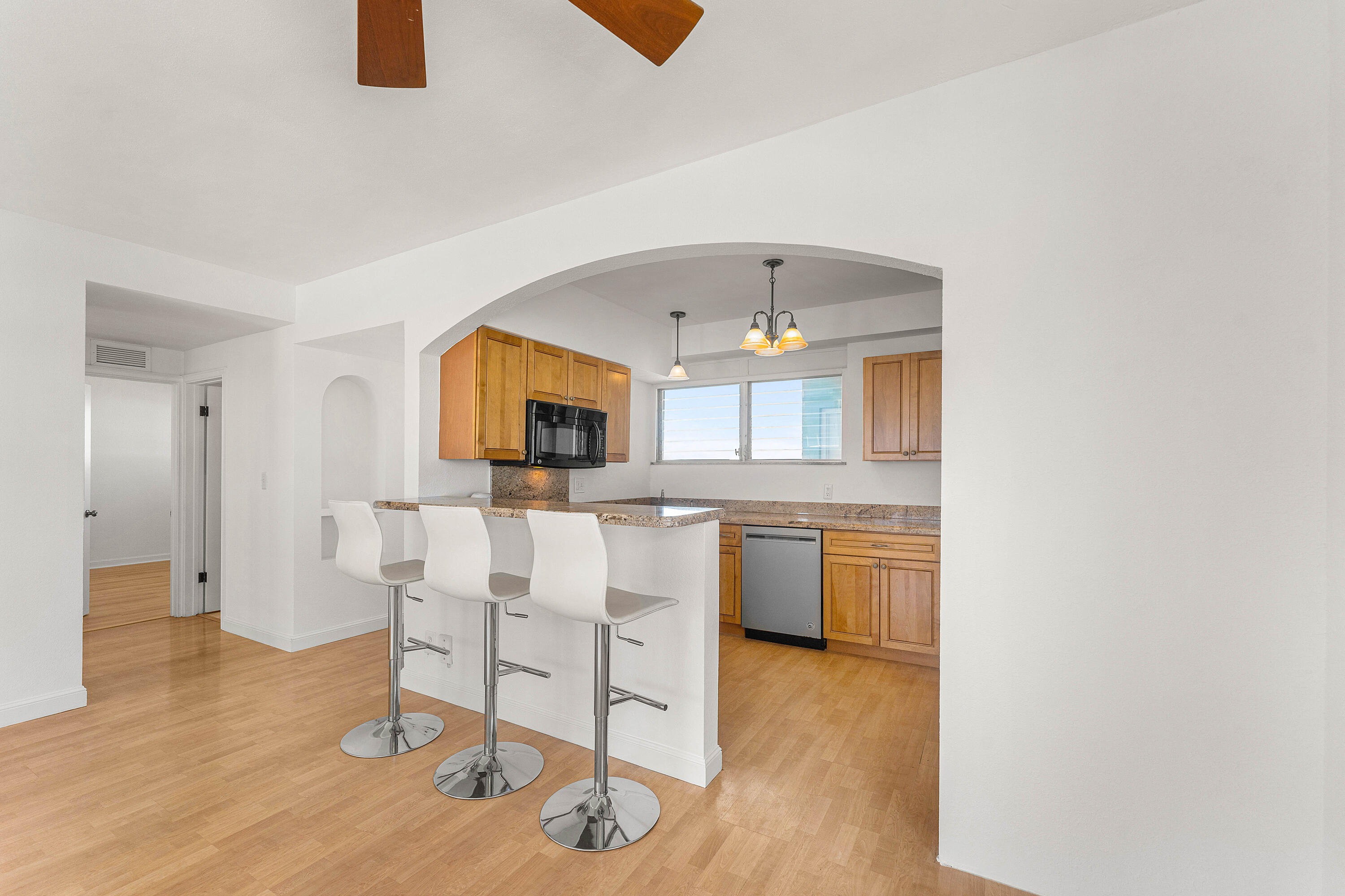 BREAKWATER TOWERS CO-OP - Residential