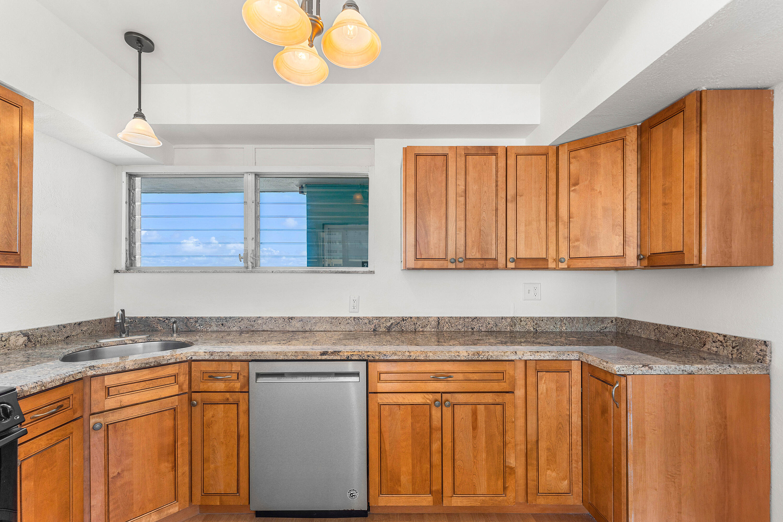 BREAKWATER TOWERS CO-OP - Residential