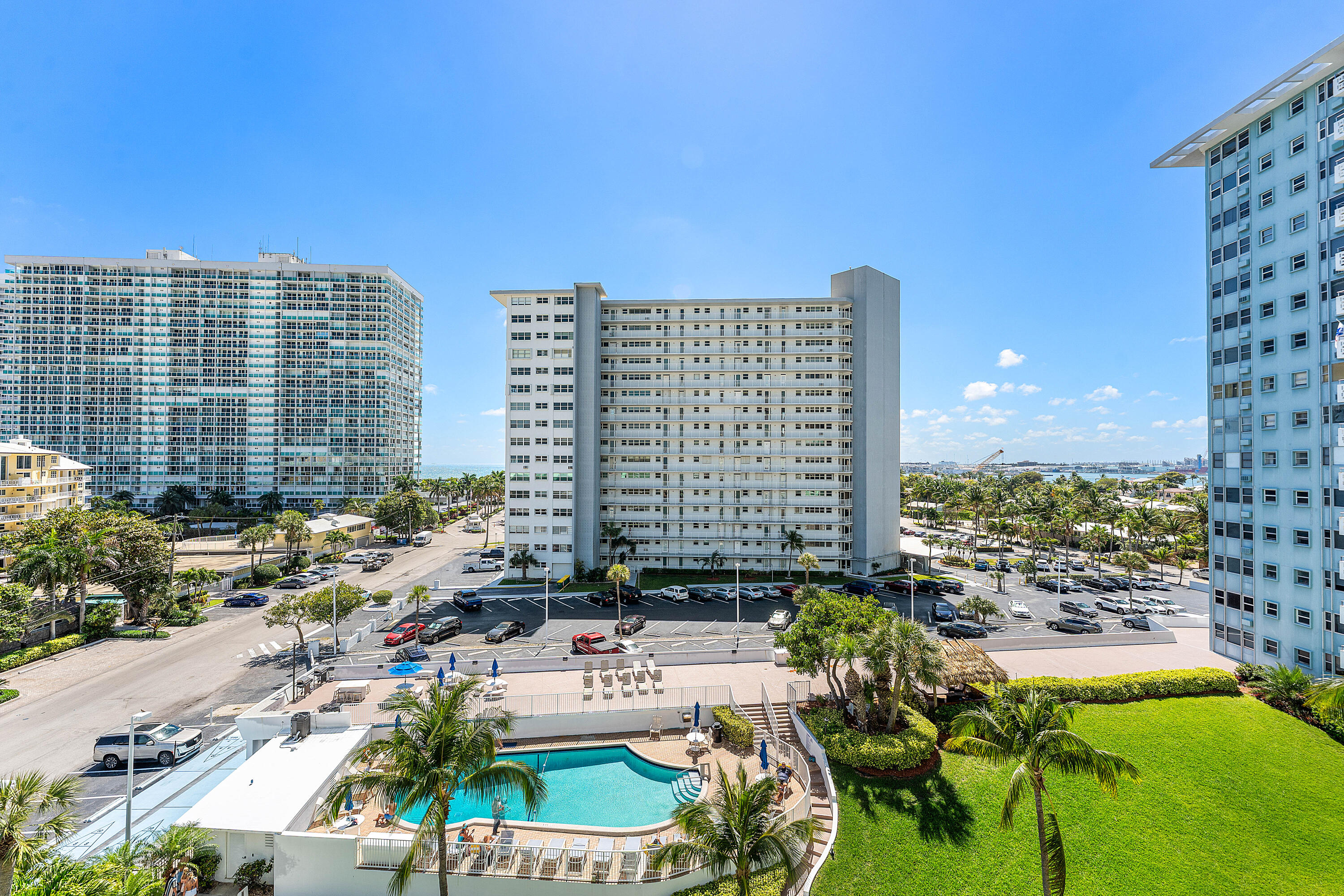 BREAKWATER TOWERS CO-OP - Residential