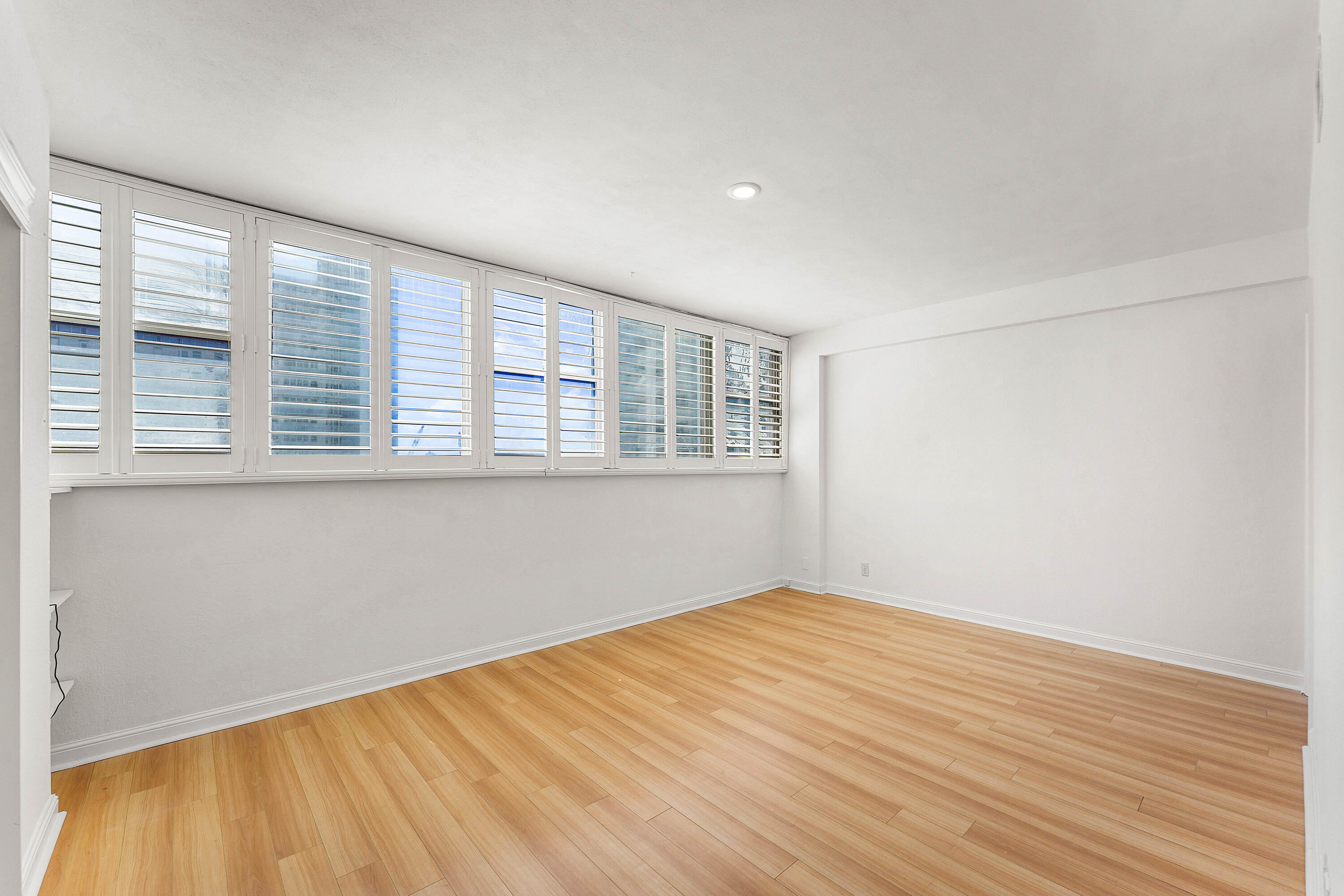 BREAKWATER TOWERS CO-OP - Residential